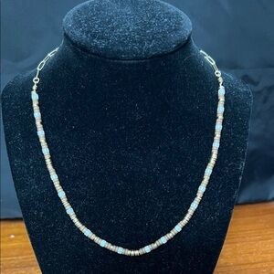 Elegant Beaded Necklace in Gold and Gray